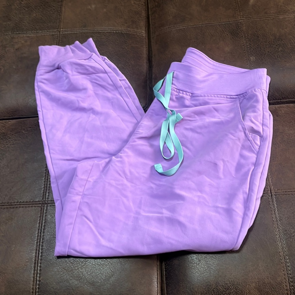 Women’s Figs scrub pant joggers